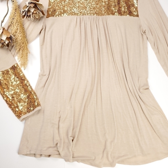 Sun & Moon 95% Rayon Sequined Cream Tunic Top M - Picture 6 of 8